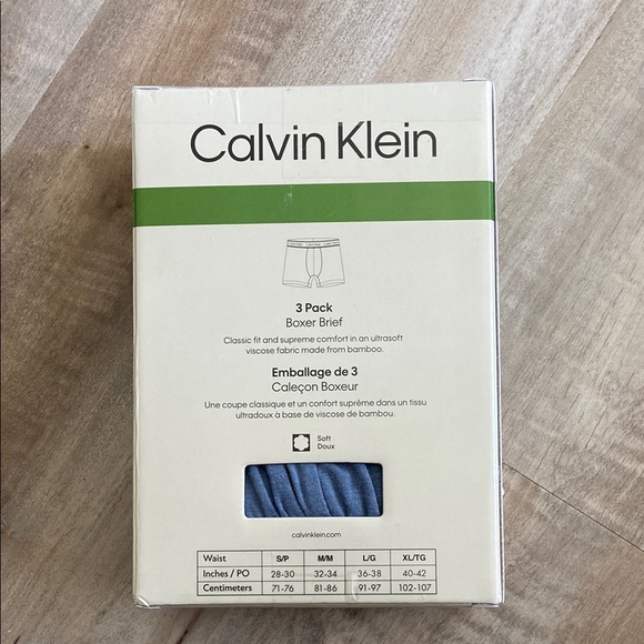 Calvin Klein Blue and Green Boxer Briefs - Picture 2 of 3